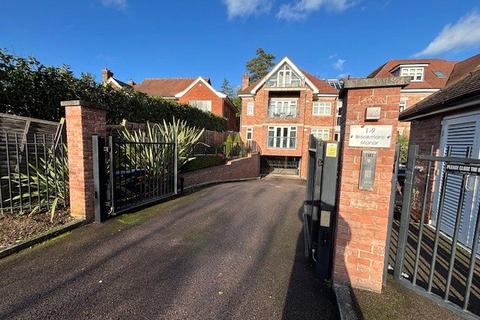 1 bedroom apartment for sale, Brookmans Manor, Georges Wood Road, Brookmans Park, Hertfordshire, AL9