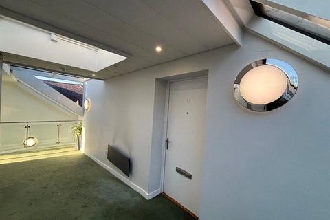 1 bedroom apartment for sale, Brookmans Manor, Georges Wood Road, Brookmans Park, Hertfordshire, AL9