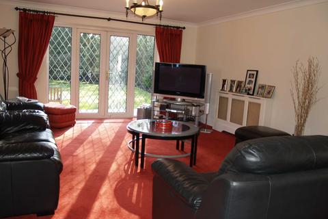 63 Parkgate Crescent, Barnet, EN4 0NW