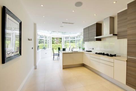 3 bedroom apartment for sale, Amara Lodge, Cockfosters Road, Hadley Wood, EN4