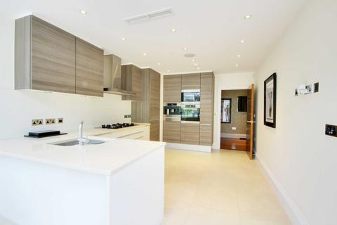 3 bedroom apartment for sale, Amara Lodge, Cockfosters Road, Hadley Wood, EN4