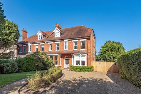 7 bedroom semi-detached house for sale, Queen Annes Place, Bush Hill, EN1