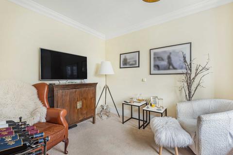 33 Parkgate Crescent, Barnet, EN4 0NW