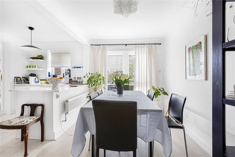 12 Cheriton Close, Barnet, EN4 9TX