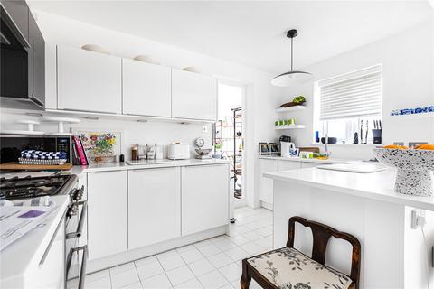 12 Cheriton Close, Barnet, EN4 9TX