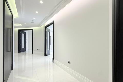 undefined, Camlet Way, Hadley Wood, Hertfordshire, EN4