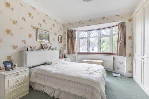 46 West Hill Way, London, N20 8QS