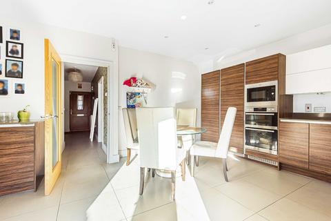 4 bedroom terraced house for sale, Charles Sevright Way, Mill Hill, London, NW7