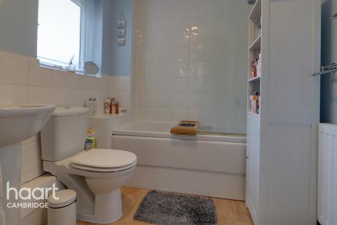 2 Gladeside, Chesterton, Cambridge, CB4 1GA