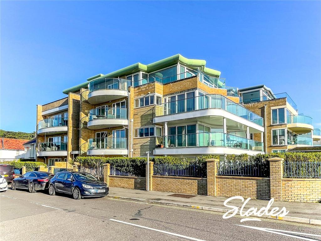 Montague Road, Bournemouth, BH5 2 bed apartment £700,000