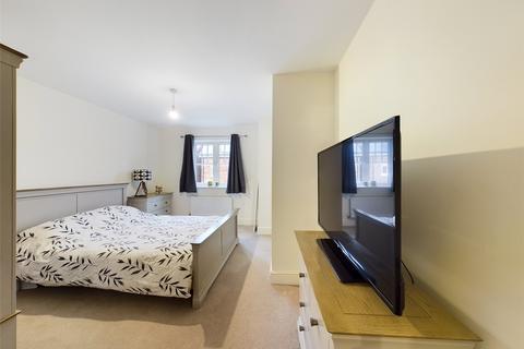 19 Emery Avenue, Gloucester, GL1 5QP