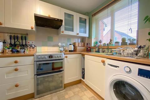 9 Lantern Close, Berkeley, GL13 9DE