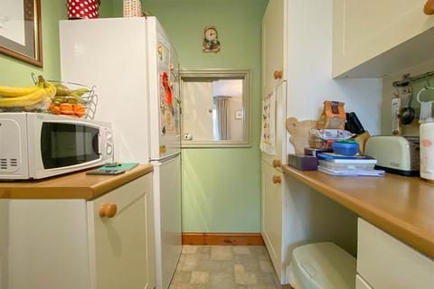 9 Lantern Close, Berkeley, GL13 9DE