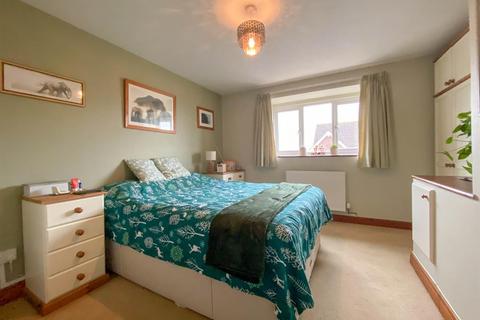 9 Lantern Close, Berkeley, GL13 9DE