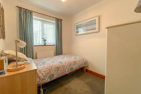 9 Lantern Close, Berkeley, GL13 9DE
