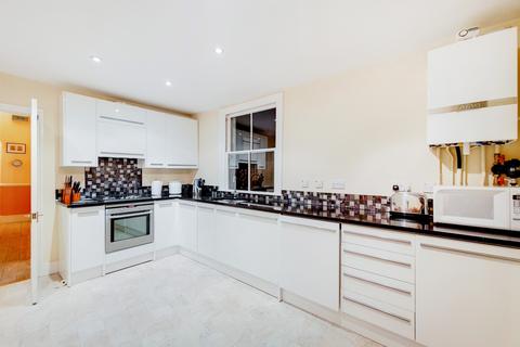 52 Worlingham Road, London, SE22 9HD