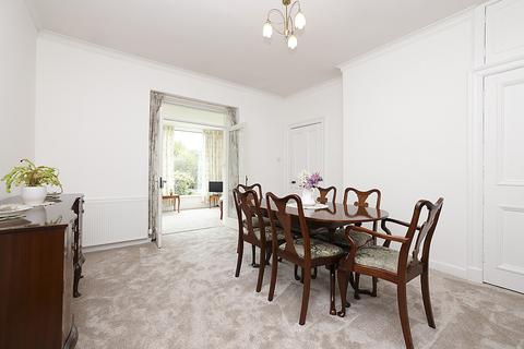 4 Drum Brae North, Edinburgh, EH4 8AS