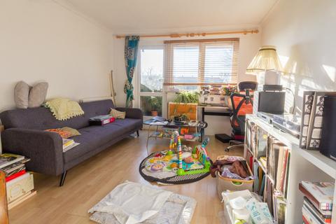 1 bedroom flat to rent - Montague Square, London, SE15