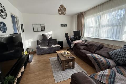 1 bedroom terraced house to rent, Waltham Way, Chingford, E4