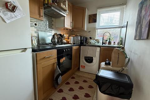 1 bedroom terraced house to rent, Waltham Way, Chingford, E4