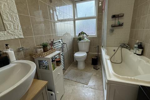 1 bedroom terraced house to rent, Waltham Way, Chingford, E4