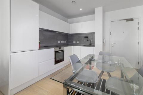 1 bedroom flat to rent, Summerston House, Royal Wharf, E16