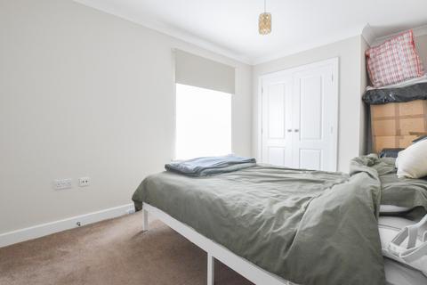 2 bedroom flat to rent, Dawn Court, Bakers Close, St Albans, AL1