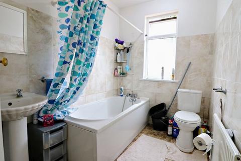 3 bedroom terraced house to rent, Arthur Road,Romford