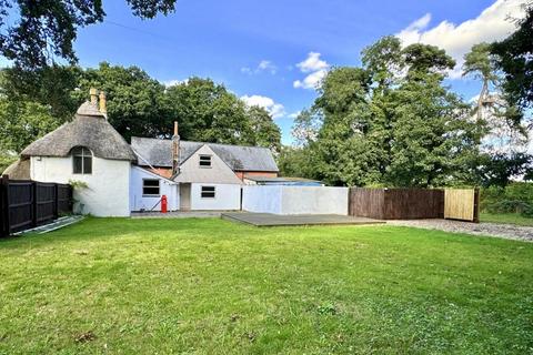 4 bedroom cottage for sale, BISTERNE , RINGWOOD