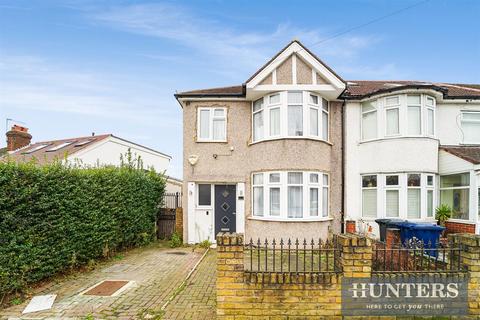 9 Oakfield Gardens, Greenford, UB6 8SD