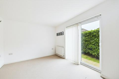 1 bedroom apartment to rent, Ashley Court, Lassell Gardens, Maidenhead, Berkshire, SL6