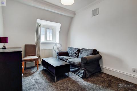 undefined, Whitechapel Road, Whitechapel, London, E1