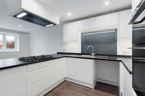 3 bedroom apartment to rent - Belmont Road, Hemel Hempstead, Hertfordshire, HP3 9NX