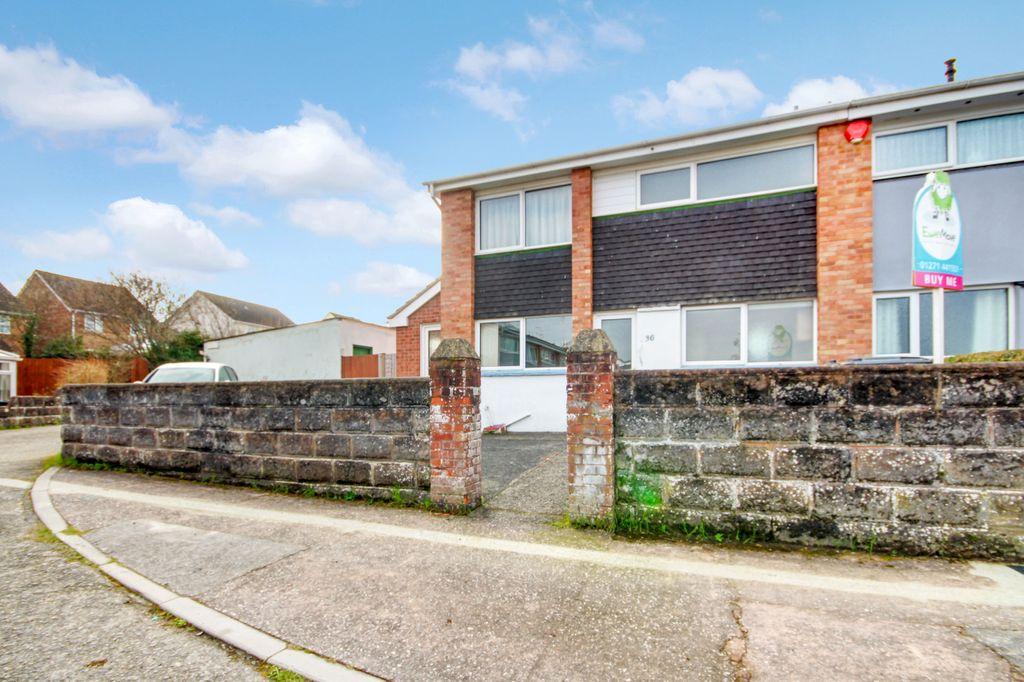 Shrubbery Close, Barnstaple EX32 9DG 3 bed end of terrace house £260,000