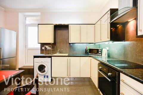 undefined, Whitechapel Road, Whitechapel, London, E1