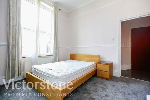 undefined, Whitechapel Road, Whitechapel, London, E1