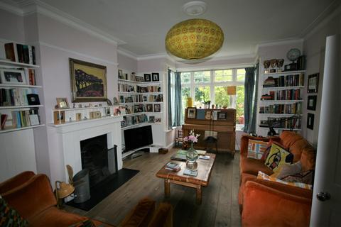 68 Bellevue Road, London, W13 8DE