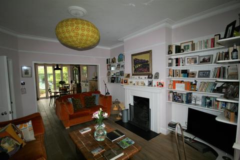 68 Bellevue Road, London, W13 8DE