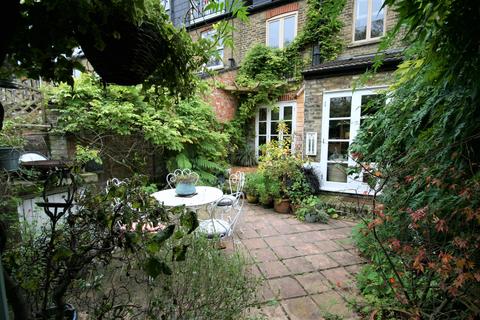 68 Bellevue Road, London, W13 8DE
