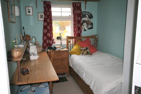 68 Bellevue Road, London, W13 8DE