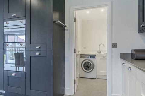 14 Abingworth Crescent, Thakeham, Pulborough, RH20 3GW