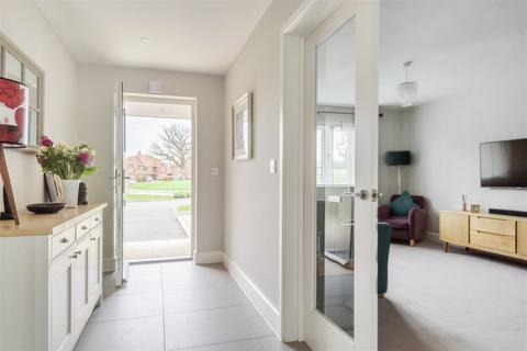 14 Abingworth Crescent, Thakeham, Pulborough, RH20 3GW