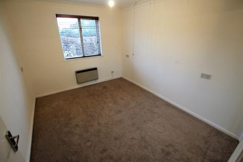 1 bedroom flat for sale - Spring Close, Dagenham RM8