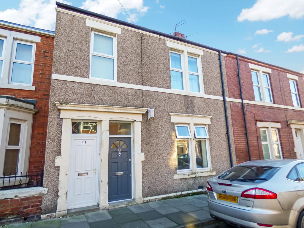Cleveland Avenue, North Shields, Tyne & Wear, NE29 0NU 2 bed ground