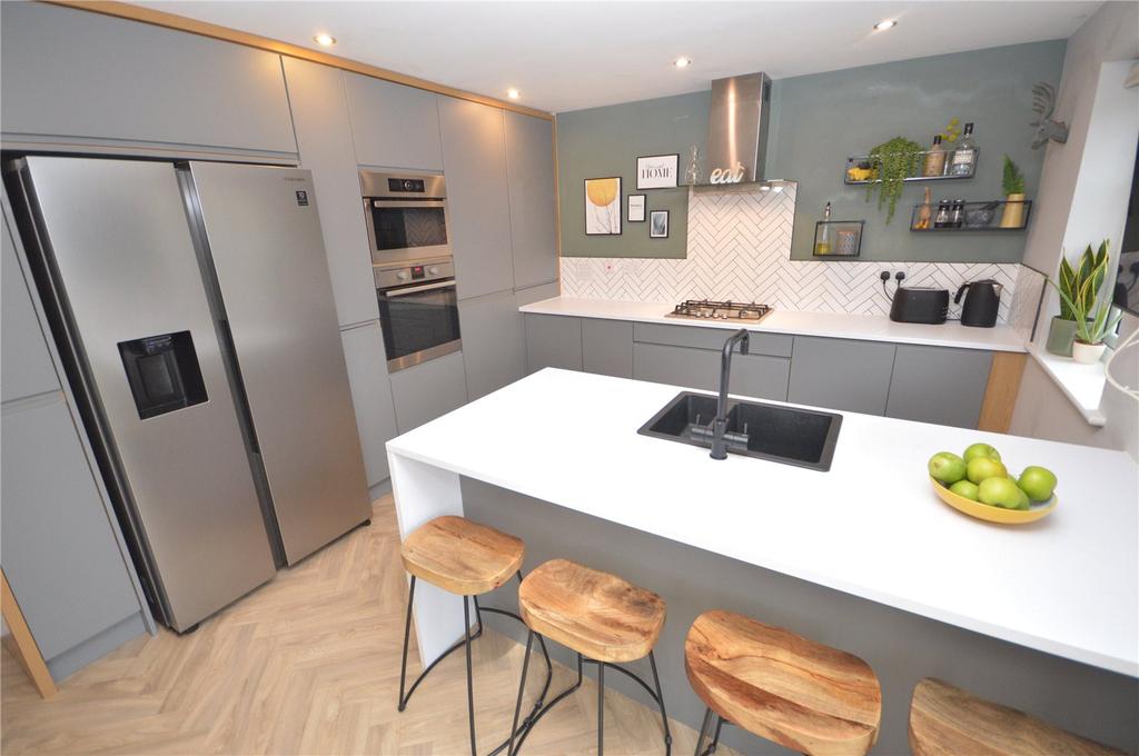 Branwell Road, Guiseley 4 bed detached house £450,000