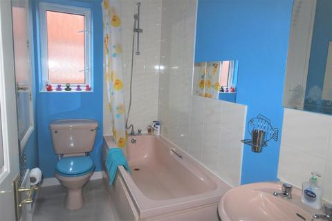 18 Storeton Close, Manchester, M22 5SS