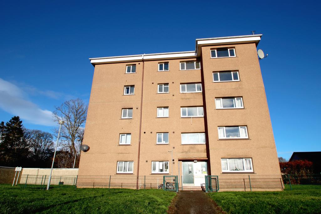 69 Mackintosh Road, INVERNESS, IV2 3TX 3 bed apartment £110,000