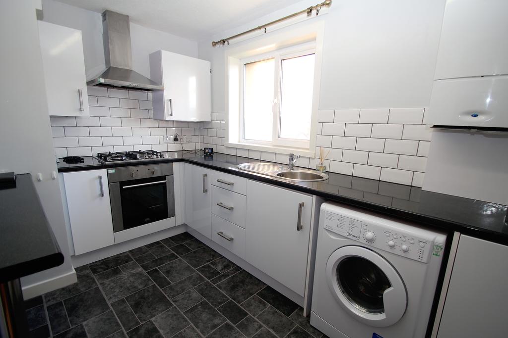 69 Mackintosh Road, INVERNESS, IV2 3TX 3 bed apartment £110,000
