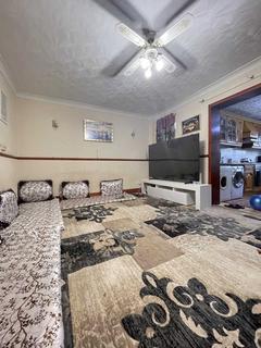 101 East Avenue, Hayes, UB3 2HT