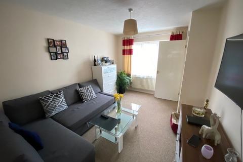 2 bedroom terraced house to rent, Bronte Close, Rugby, CV21